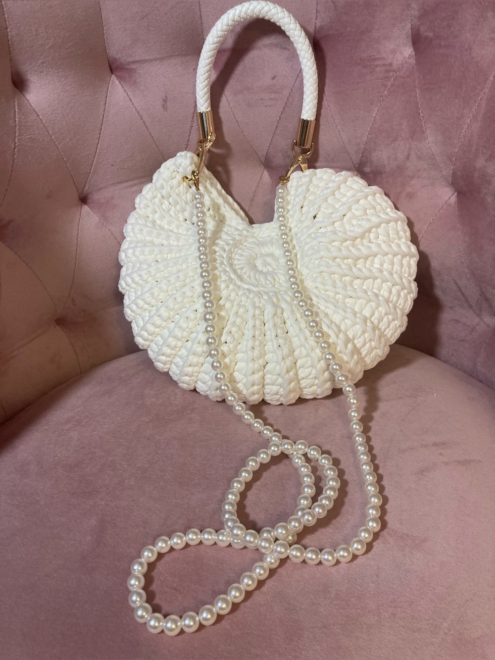 Cream Crochet Seashell Handbag with Pearl Strap